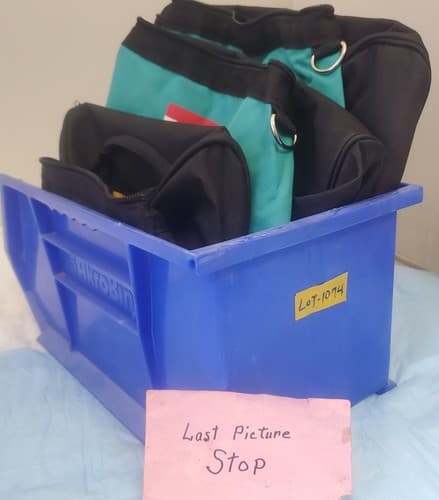 Lot of 3 Tool Bags 2 Makita & 1 DeWalt Soft-Sided Zipper Tote Bags LOT-1074 - Thumbnail 12