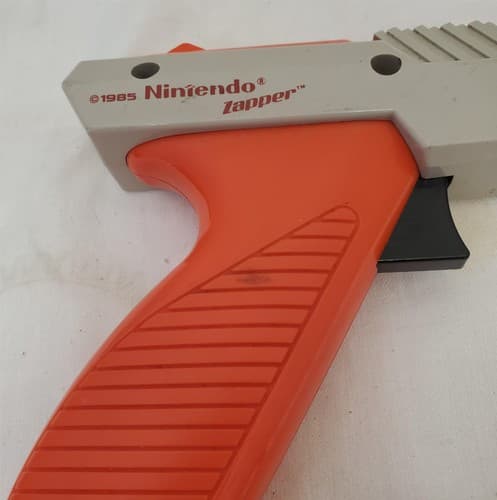 1985 Nintendo Zapper NES-005 Light Gun - Thumbnail 2