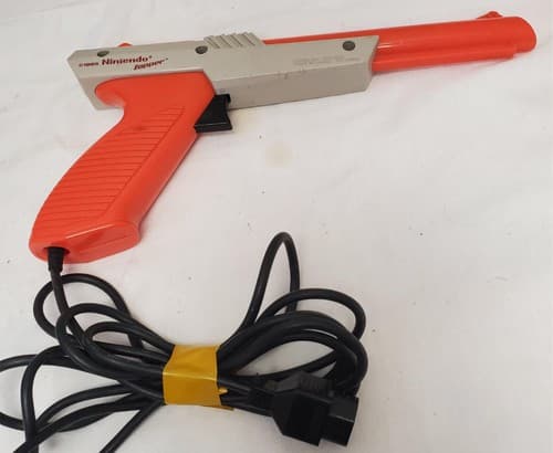 1985 Nintendo Zapper NES-005 Light Gun - Thumbnail 3