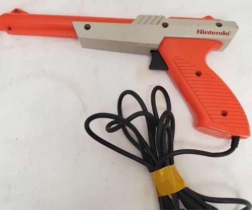 1985 Nintendo Zapper NES-005 Light Gun - Thumbnail 6
