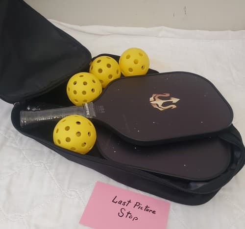 Fighyek Pickleball Racket Set with Durable Case and Balls - Thumbnail 7
