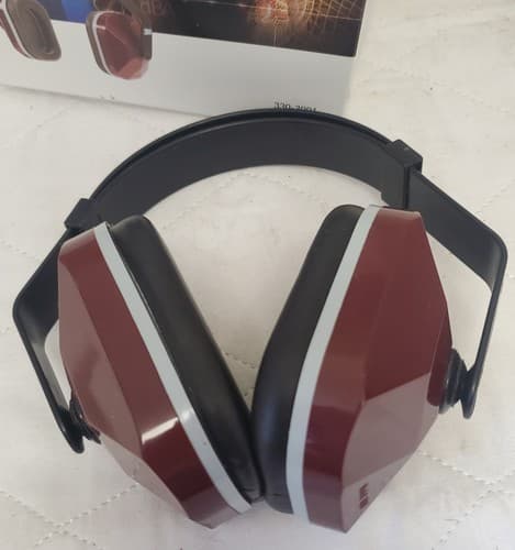 Earmuff Model 1000 Hearing Protection Noise Reduction Rating 22 Lot-424 - Image 1