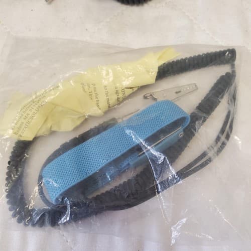 Lot of 29 Anti-Static ESD Grounding Wrist Straps with Coiled Cords LOT-124 - Thumbnail 5