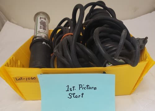 Lot of 2 Stubby II LED Handheld Work Lights LOT 1060 - Thumbnail 2