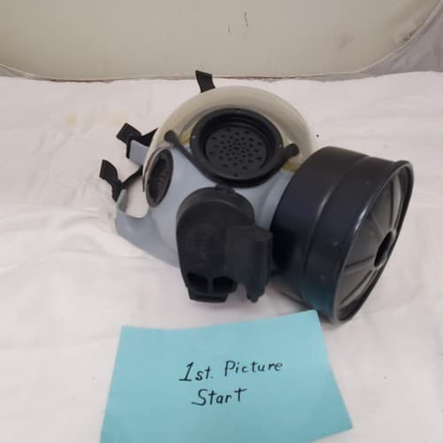 Full Face Respirator Gas Mask w/ Filter - Image 1