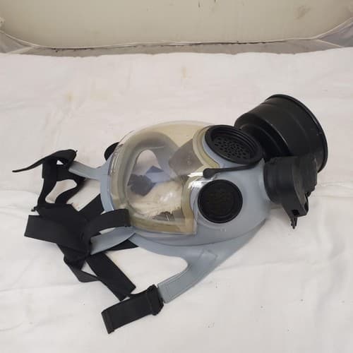 Full Face Respirator Gas Mask w/ Filter - Thumbnail 3