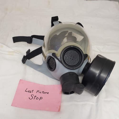 Full Face Respirator Gas Mask w/ Filter - Thumbnail 9