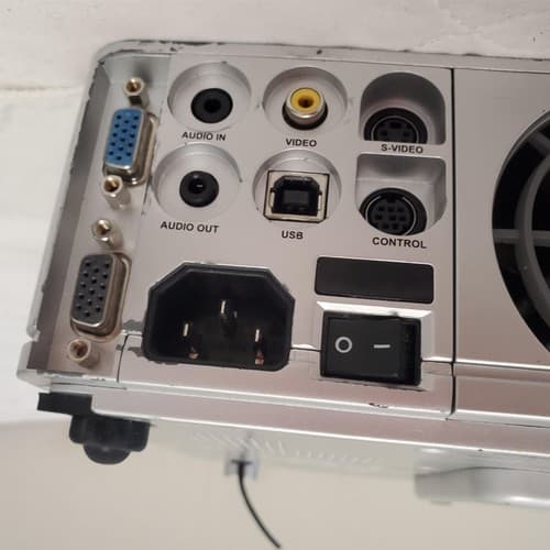 Toshiba DLF TDP-D2 Projector - Thumbnail 10