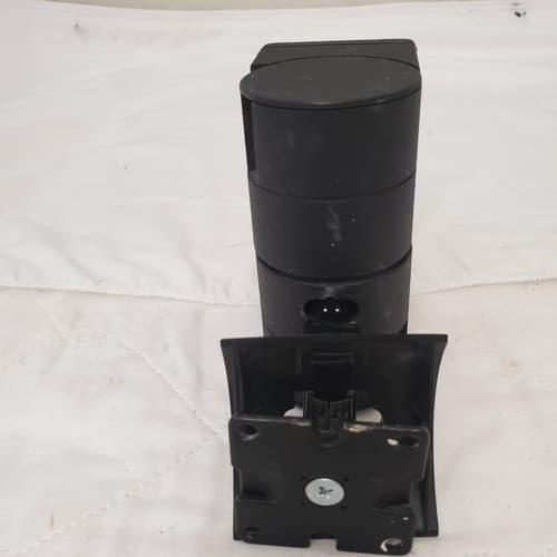 Bose Jewel Double Cube Speakers with Wall Mount - Thumbnail 4