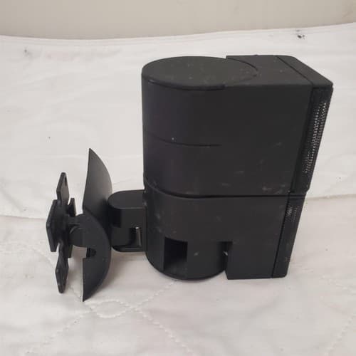 Bose Jewel Double Cube Speakers with Wall Mount - Thumbnail 3