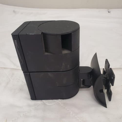 Bose Jewel Double Cube Speakers with Wall Mount - Thumbnail 5