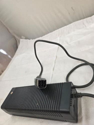 Microsoft Xbox 360 AC power adapter - Thumbnail 2