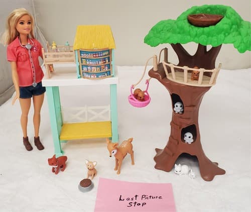 Barbie Animal Rescuer Center with Animals & Accessories Doll Playset - Thumbnail 6
