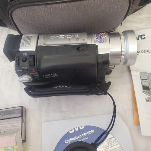 JVC GR-DVL820U MiniDV Camcorder Bundle Tapes Remote Cables Software Bag - Thumbnail 15