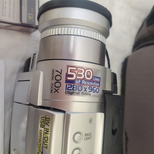 JVC GR-DVL820U MiniDV Camcorder Bundle Tapes Remote Cables Software Bag - Thumbnail 12