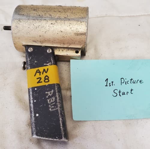 Vintage Pneumatic Rivet Gun Aircraft Tool AN28 - Image 1