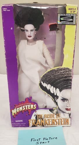 Hasbro Signature Series Universal Studios Monsters Bride of Frankenstein Figure - Image 1