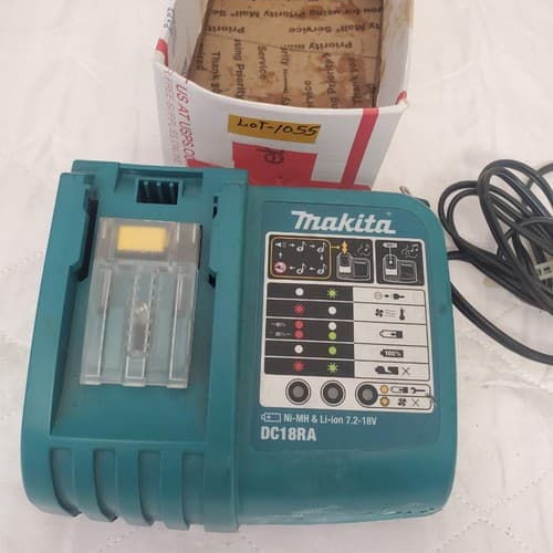 Makita DC18RA T 18V Rapid Battery Charger Li-Ion Fast Charging Tool LOT-1055 - Thumbnail 6
