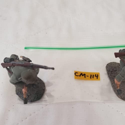 W. Britain 23055 1916-18 German Infantrys Pulling Grenade Primer CM-114 - Thumbnail 2