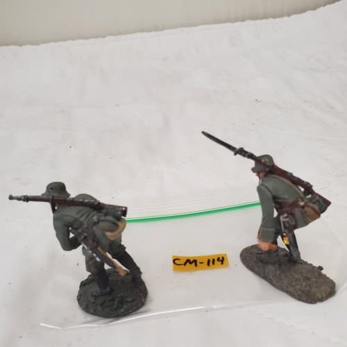 W. Britain 23055 1916-18 German Infantrys Pulling Grenade Primer CM-114 - Thumbnail 4