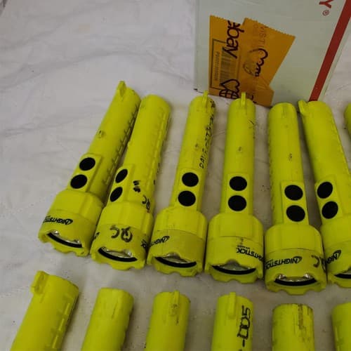 Lot of 14 Nightstick LED Flashlights Light Lamp Torch 4 AA Msha LED Bulb LOT-957 - Thumbnail 5