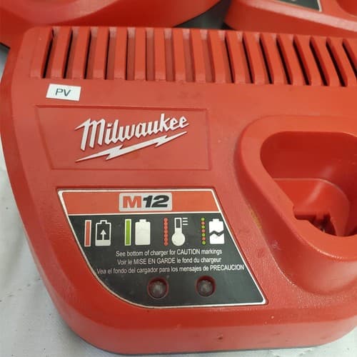 Lot of 4 Milwaukee M12 48-59-2401 Battery Chargers LOT-622 - Thumbnail 6