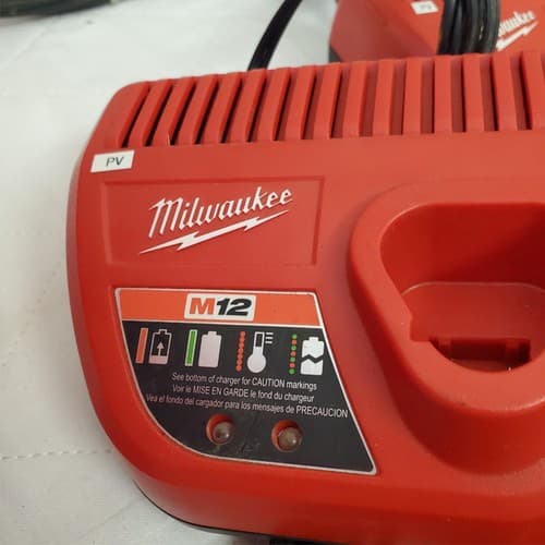 Lot of 4 Milwaukee M12 48-59-2401 Battery Chargers LOT-622 - Thumbnail 8