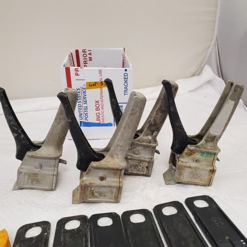 LOT of 12 Mixpac, Raptor Tools Pro PVC Saw & more LOT-530 - Thumbnail 11