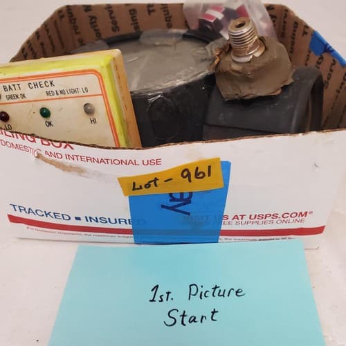 Lot of 10 Mixed Tools Gauges, Drill Chuck, Screw Drivers, Rigging Wrench Lot-961 - Thumbnail 2