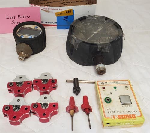 Lot of 10 Mixed Tools Gauges, Drill Chuck, Screw Drivers, Rigging Wrench Lot-961 - Thumbnail 15