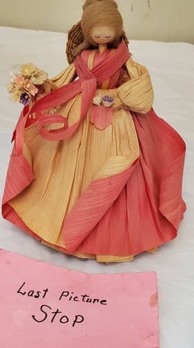 Vintage 1996 Nan’s Corn Husk Doll 7.5" Spring Girl w/ Hat & Braided Hai - Thumbnail 7