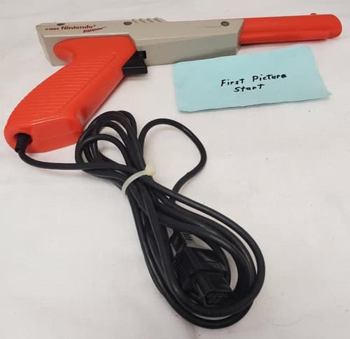 1985 Nintendo Zapper NES-005 Orange Light Gun - Image 1