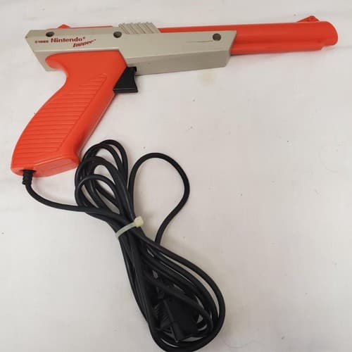 1985 Nintendo Zapper NES-005 Orange Light Gun - Thumbnail 3