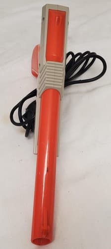 1985 Nintendo Zapper NES-005 Orange Light Gun - Thumbnail 5
