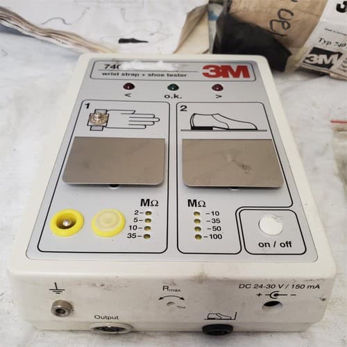 3M 740 LED Combo Wrist Strap and Footwear Tester - Thumbnail 2