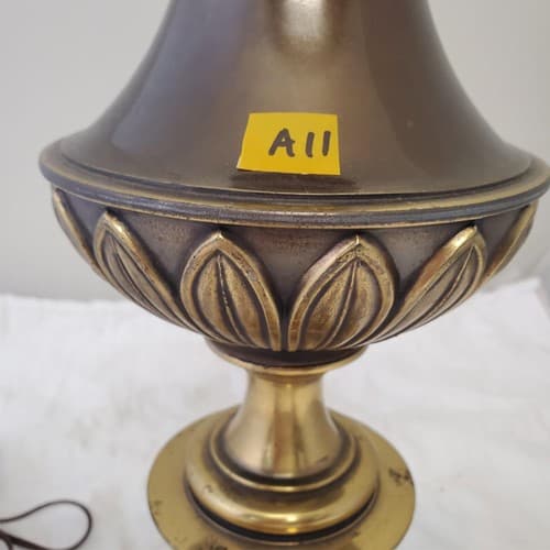 Vintage Stiffel Brass Urn Portable Table Lamp A11 - Thumbnail 2