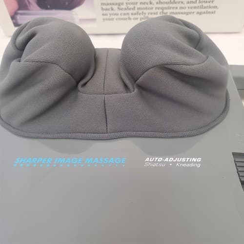 Sharper Image 7006 Auto Adjusting Shiatsu Massager - Thumbnail 11