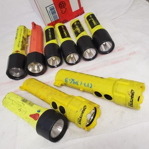 Lot of 9 Nightstick LED Flashlights Mixed Models & Colors LOT-1052 - Thumbnail 5