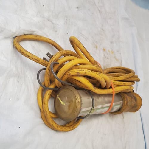 Vintage General Manufacturing Fluorescent Hand Lamp Fluorescent Light - Yellow - Thumbnail 8