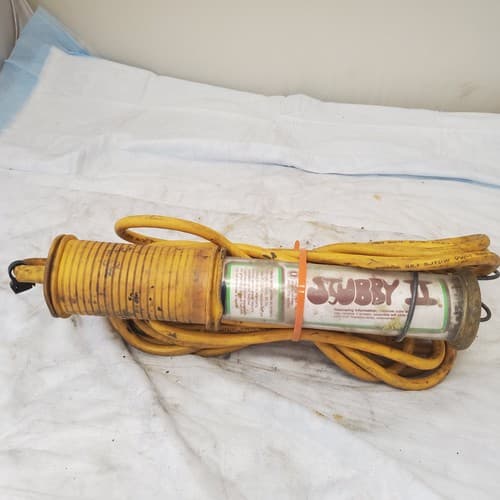 Vintage General Manufacturing Fluorescent Hand Lamp Fluorescent Light - Yellow - Thumbnail 6
