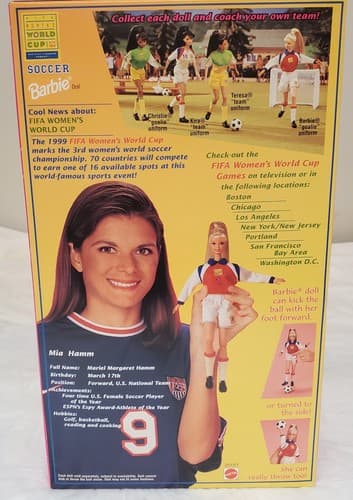 Barbie Soccer Doll Mia Hamm 1999 USA World Cup #20151 Mattel Kicks & Throws - Thumbnail 4