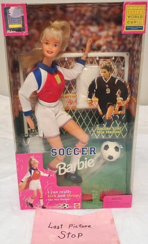 Barbie Soccer Doll Mia Hamm 1999 USA World Cup #20151 Mattel Kicks & Throws - Thumbnail 7