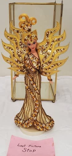 Vintage 1995 Bob Mackie Goddess of the Sun Barbie #14056 Limited Edition. - Thumbnail 8