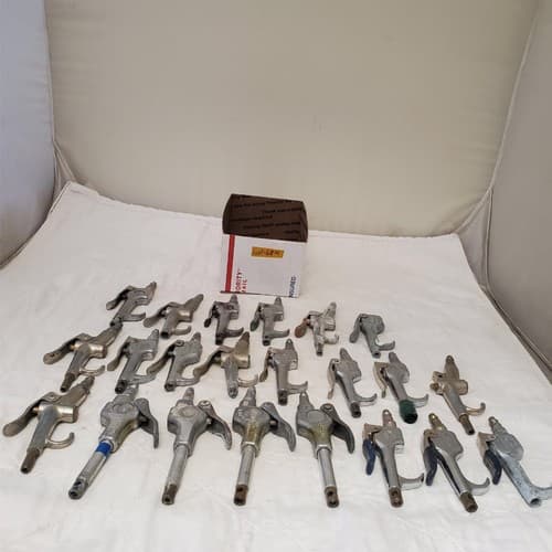Lot of 22 Coilhose & Various Pneumatics Air Blow Gun Lot 684 - Image 1
