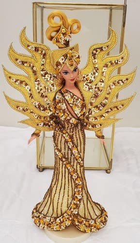 Vintage 1995 Bob Mackie Goddess of the Sun Barbie #14056 Limited Edition. - Thumbnail 3
