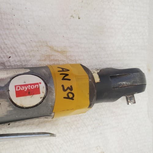 Dayton 4LG56 1/4" Mini Air Ratchet Wrench AN39 - Thumbnail 2