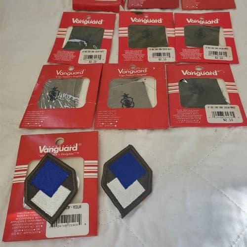 Lot of Vanguard Military Pins and Patches - Thumbnail 3