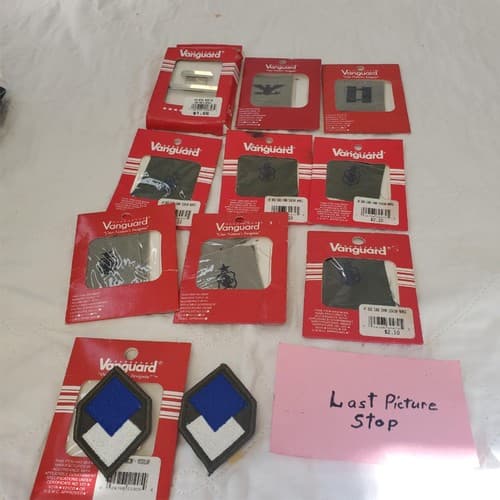 Lot of Vanguard Military Pins and Patches - Thumbnail 6