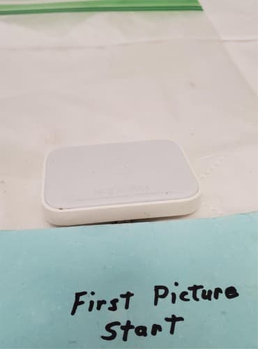 Apple A1605 Iphone white Lightning Charging Dock - Image 1