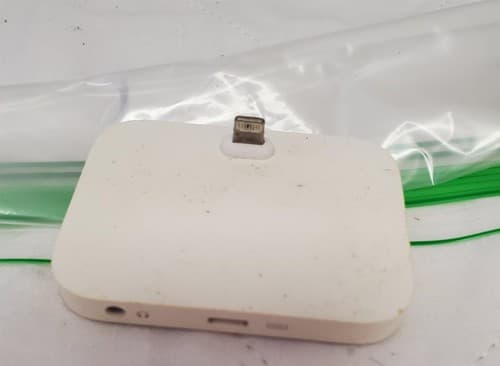 Apple A1605 Iphone white Lightning Charging Dock - Thumbnail 3